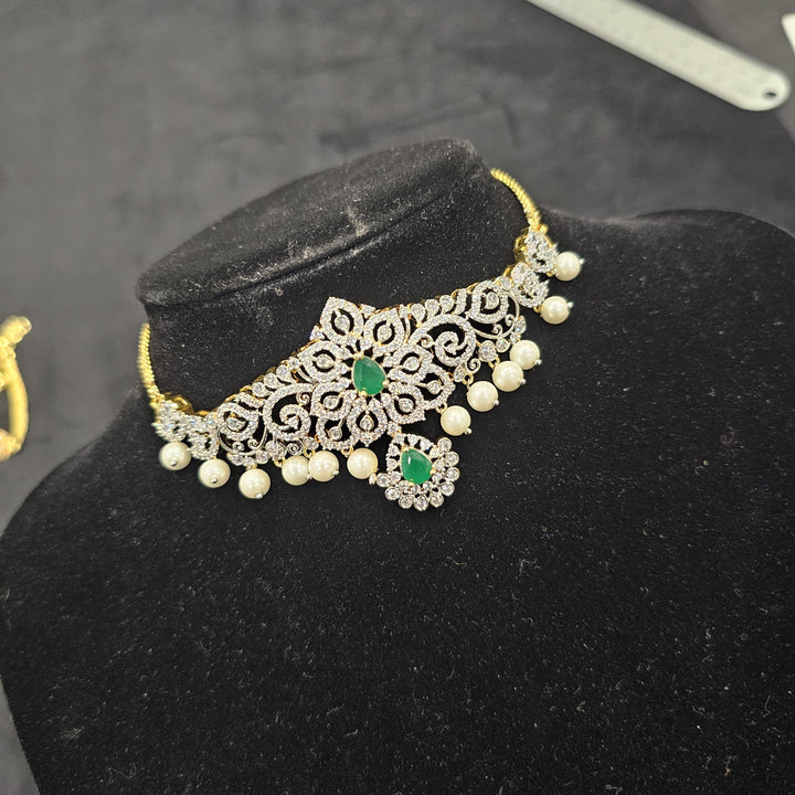 Diamond pattern armlet