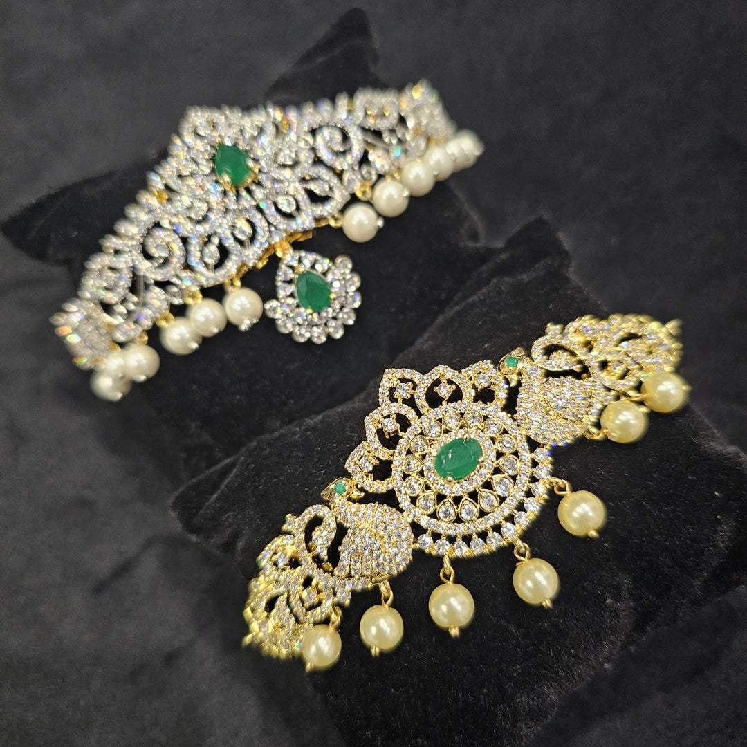 Diamond pattern armlet