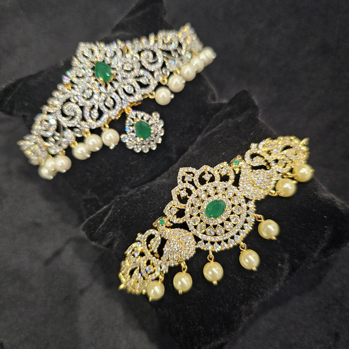 Diamond pattern armlet