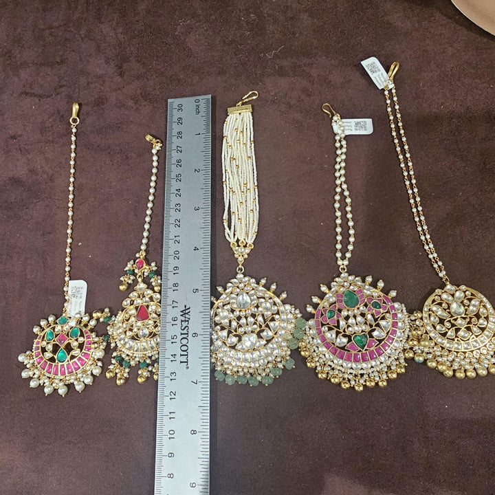 Kundan maang tikka