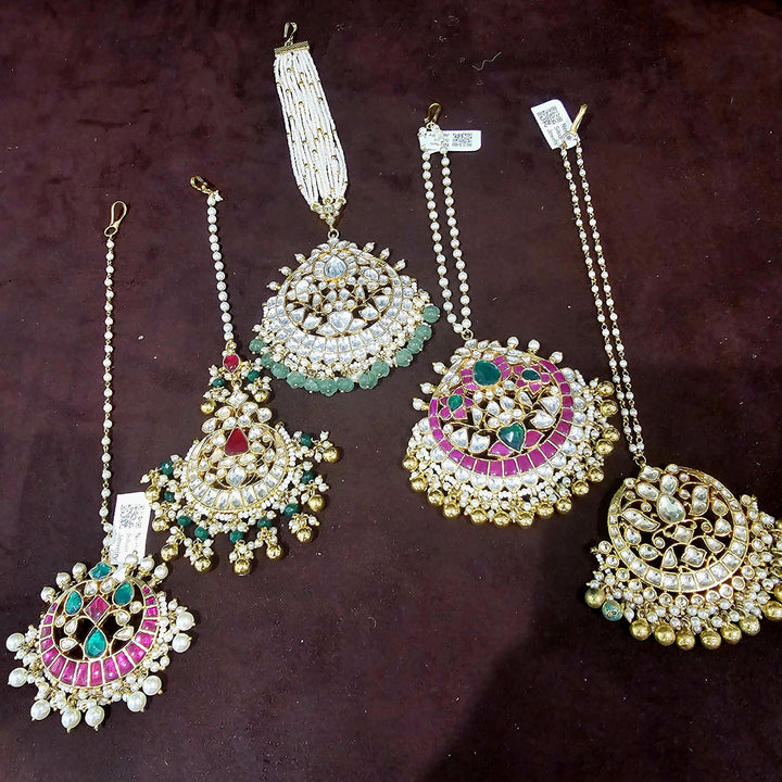 Kundan maang tikka