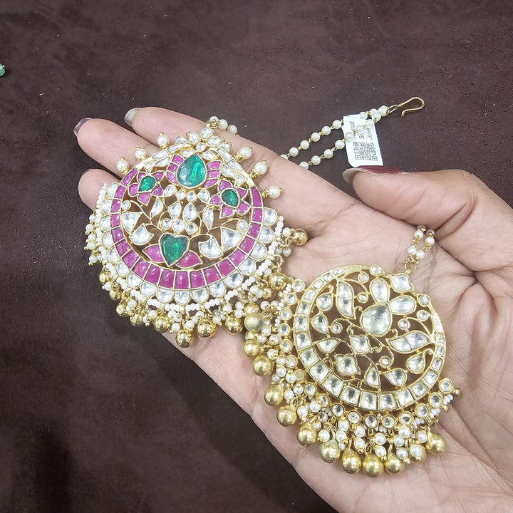 Kundan maang tikka