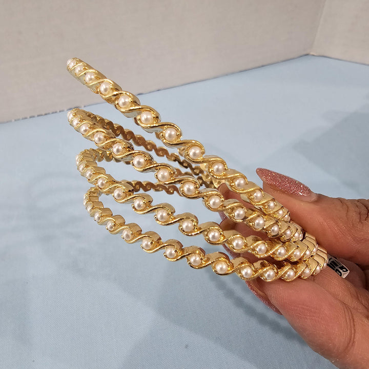 Pearl Bangles Se
