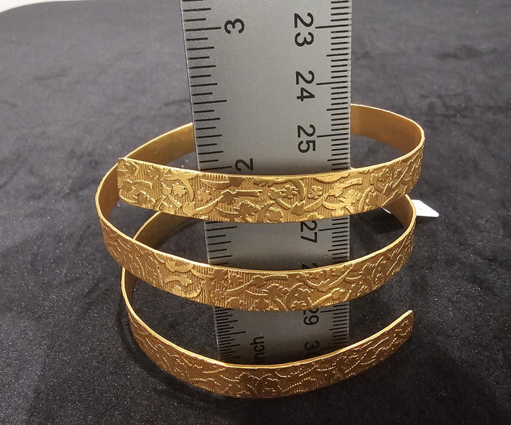 Contemporary Armlet
