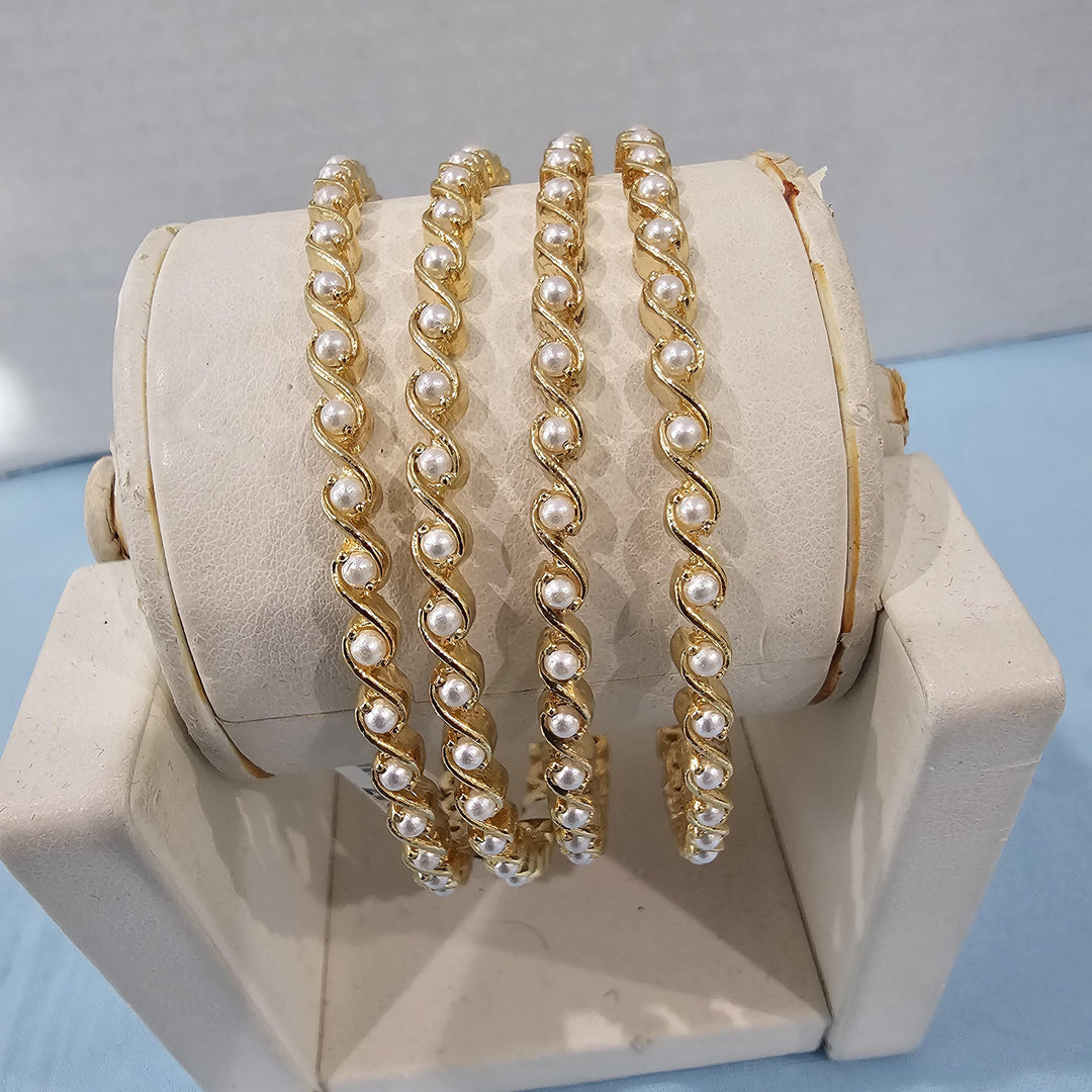 Pearl Bangles Se