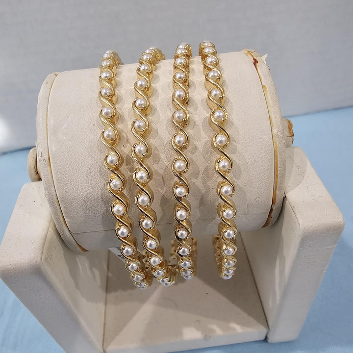 Pearl Bangles Se