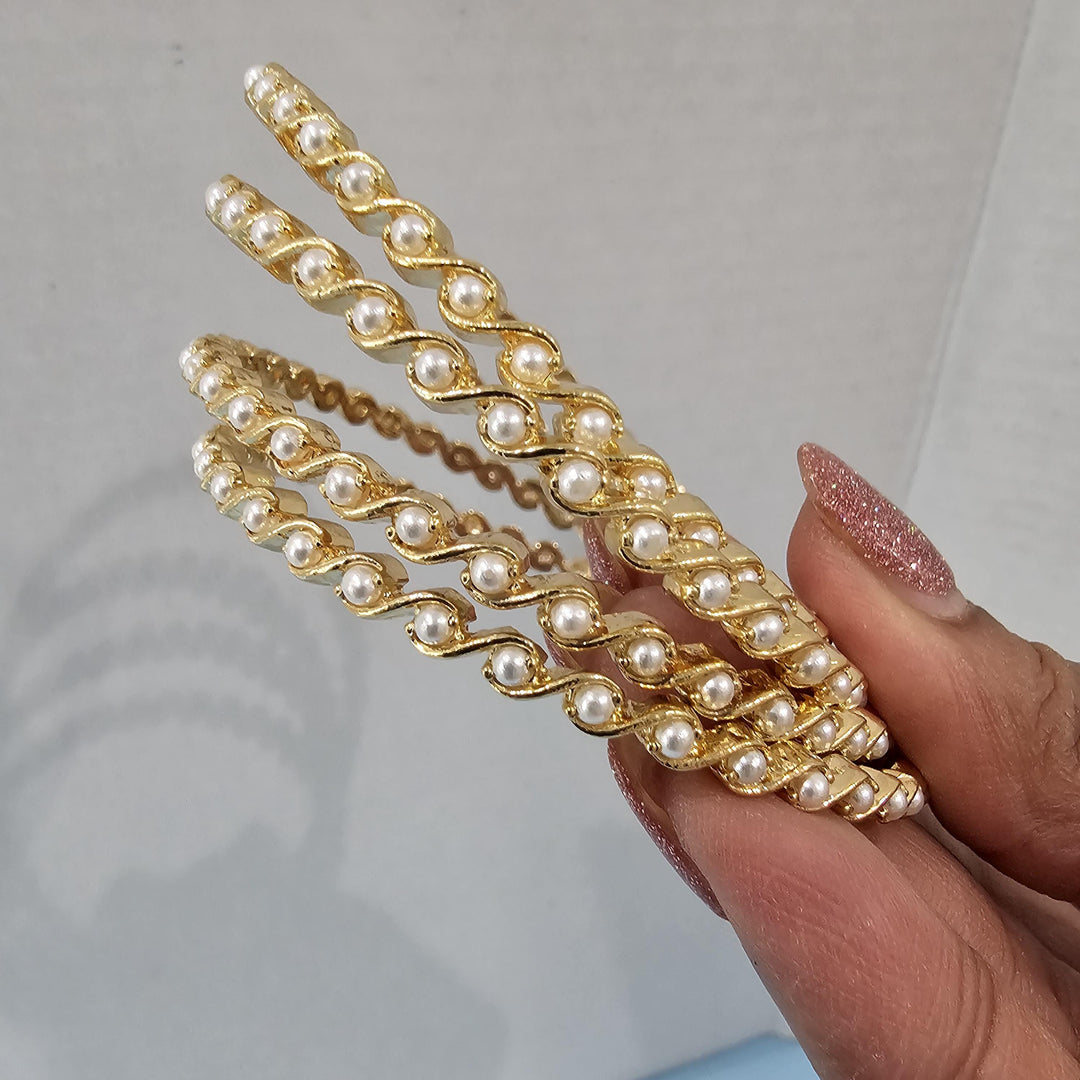 Pearl Bangles Se