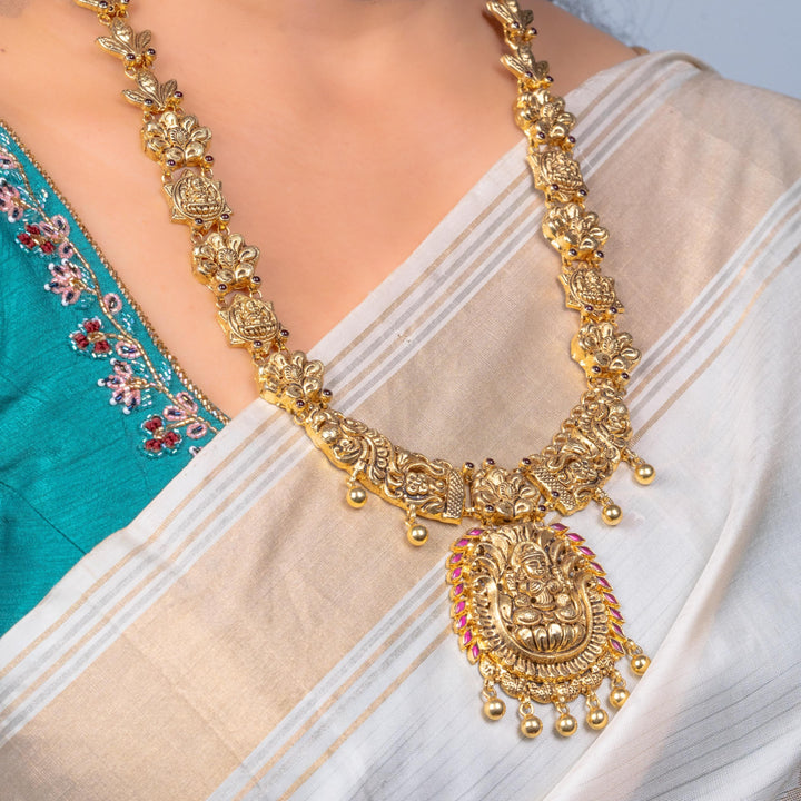 Silver nakshi necklace