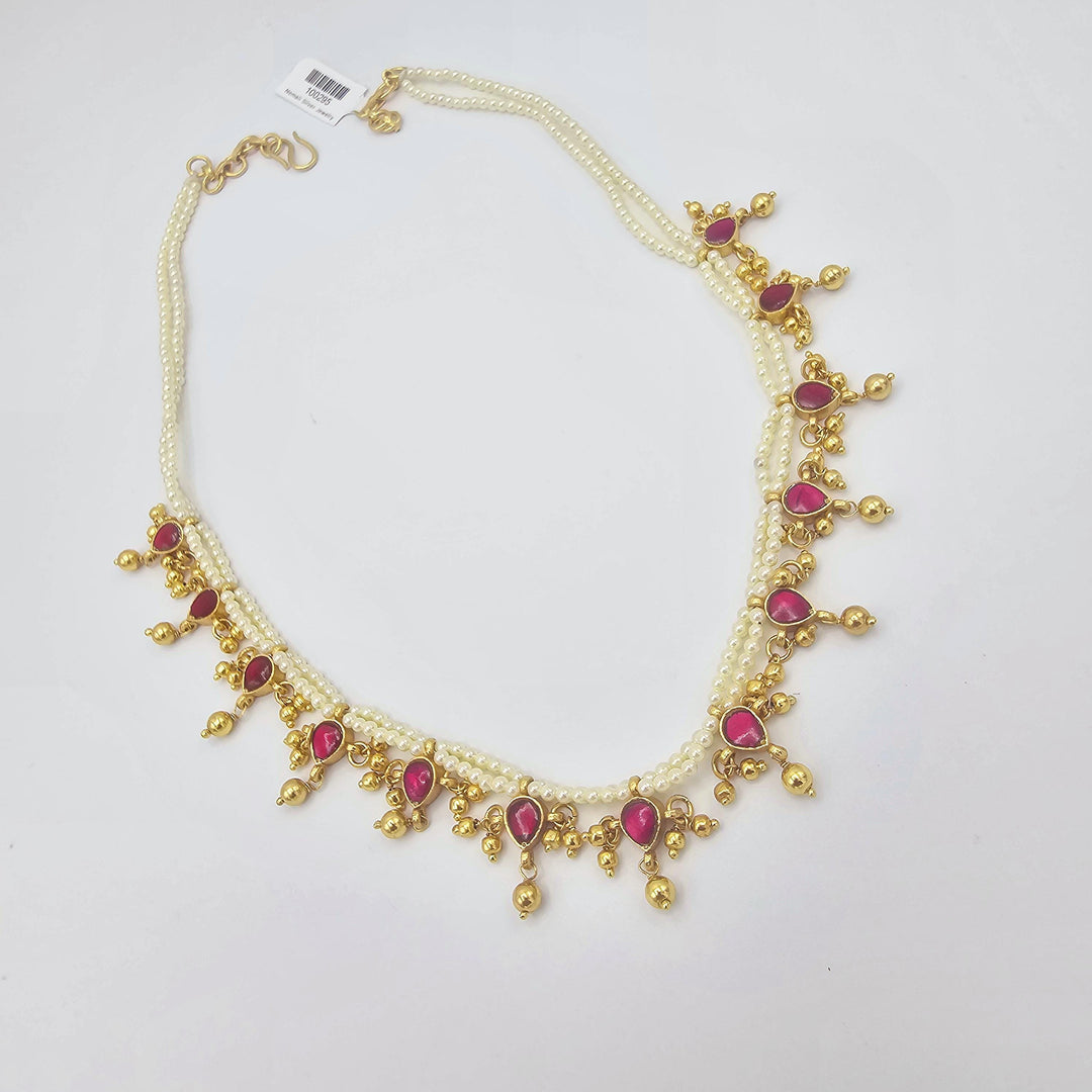 Simple Kundan necklace
