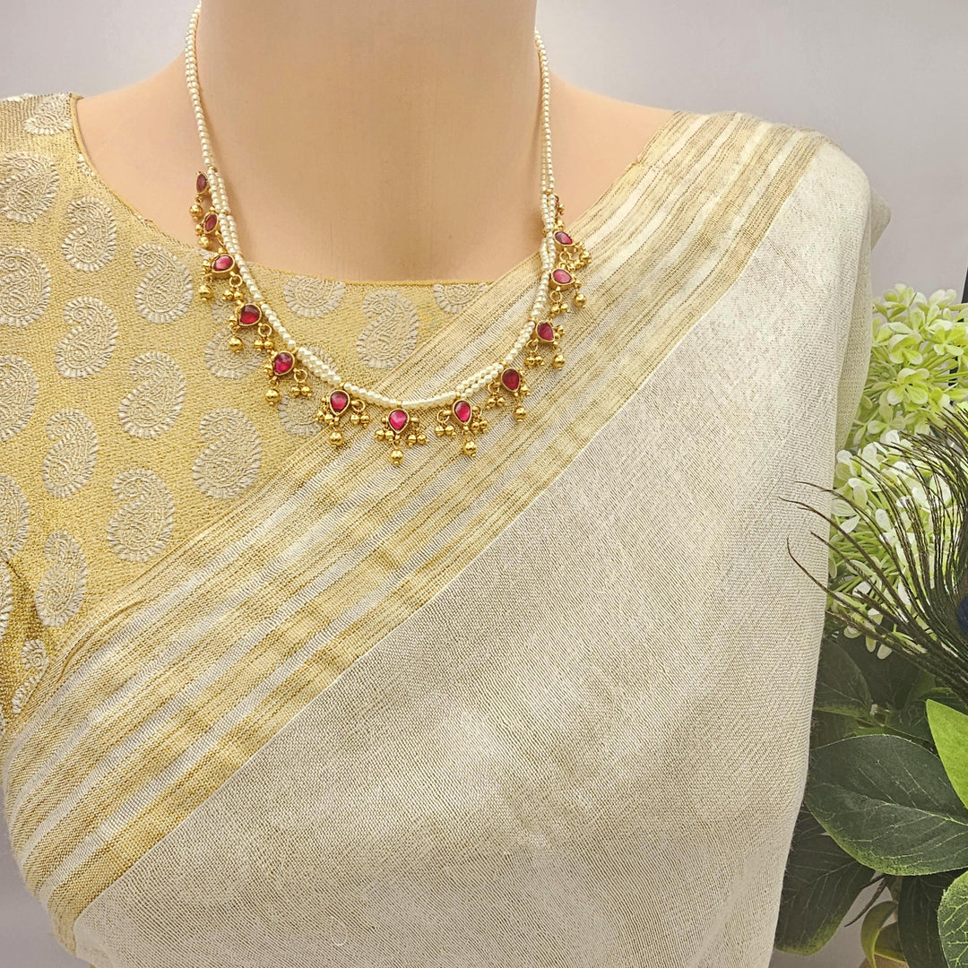 Simple Kundan necklace
