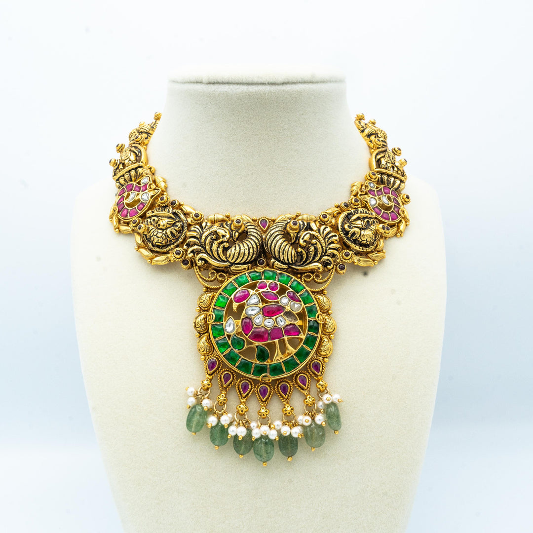Short deep nakshi necklace