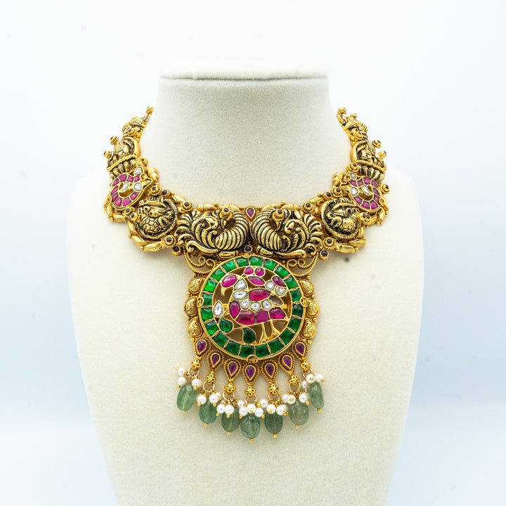 Short deep nakshi necklace