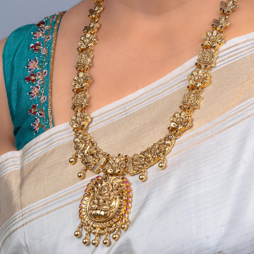 Silver nakshi necklace
