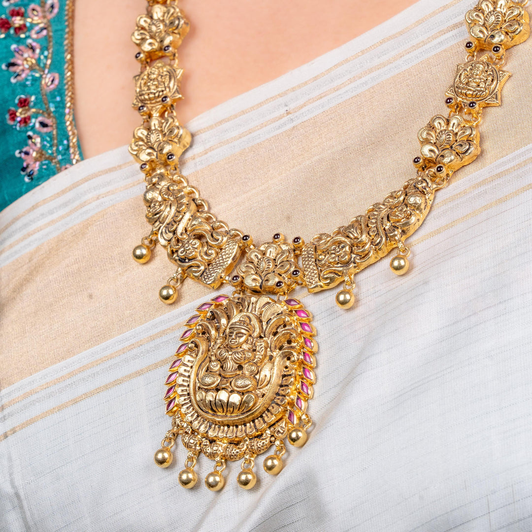 Silver nakshi necklace