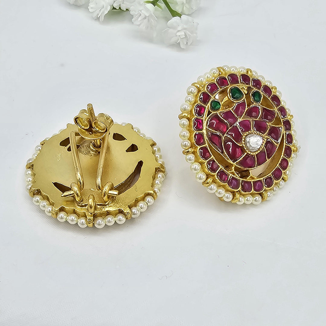 Kundan studs