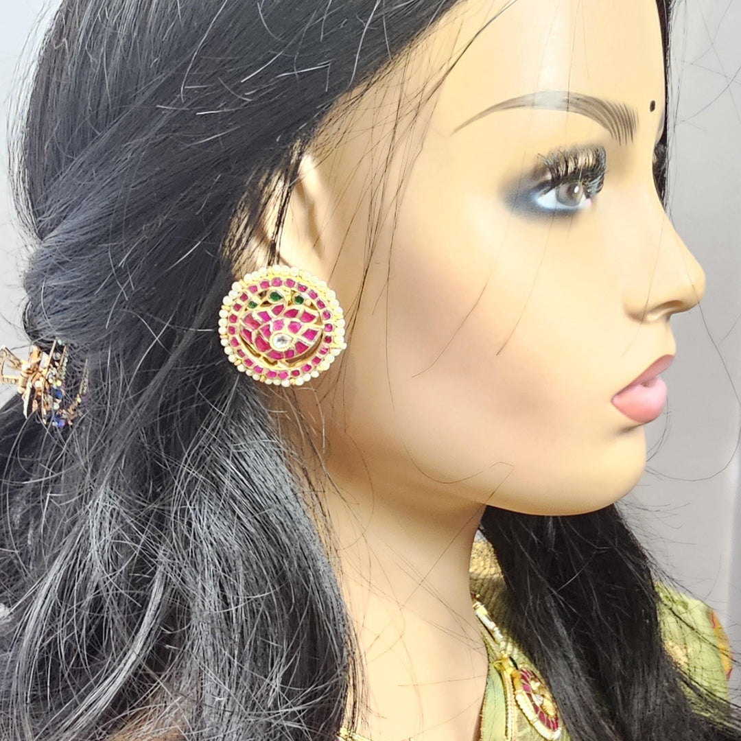 Kundan studs
