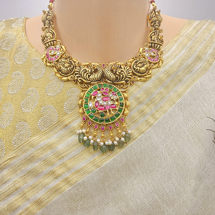 Short deep nakshi necklace