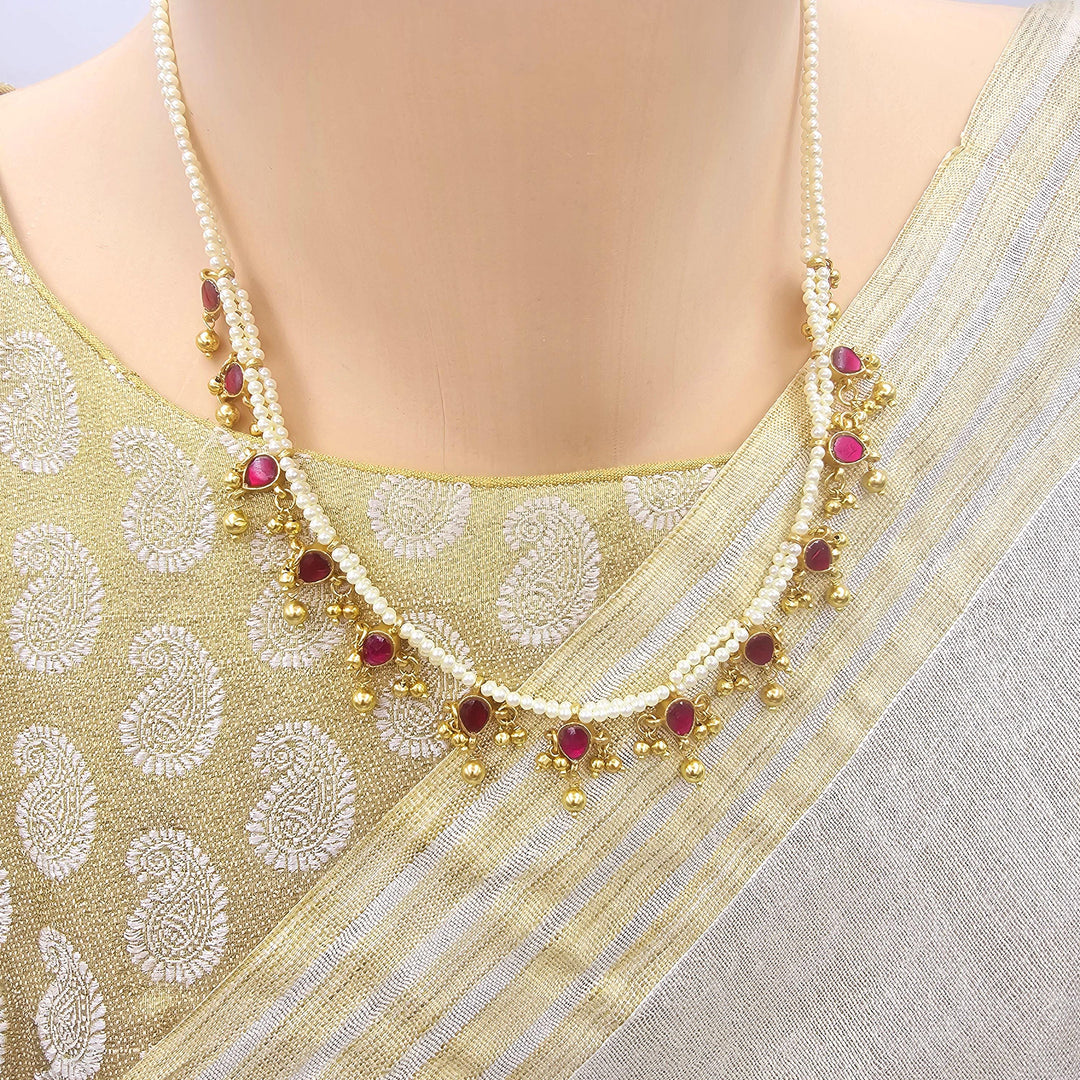 Simple Kundan necklace