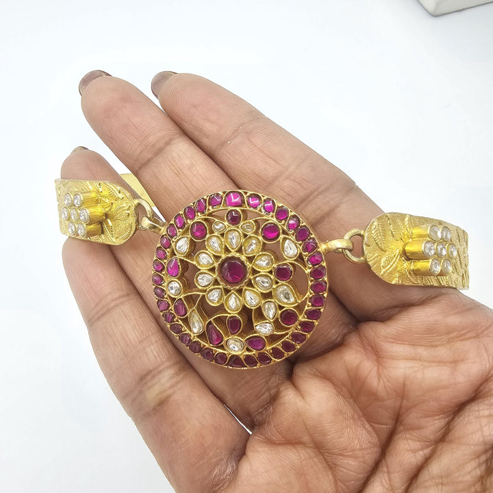 Jadau Kundan hasli