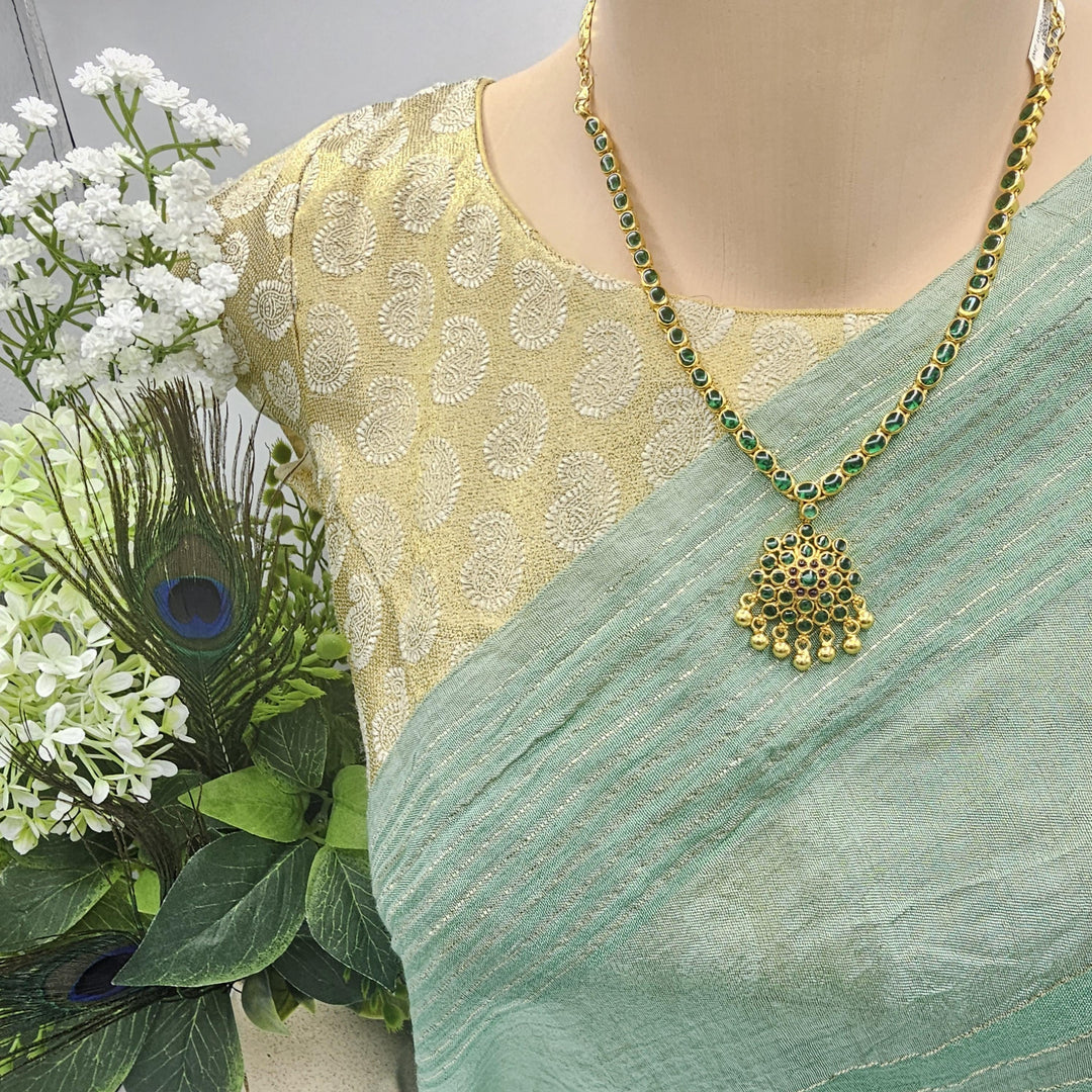 Green pots stone necklace