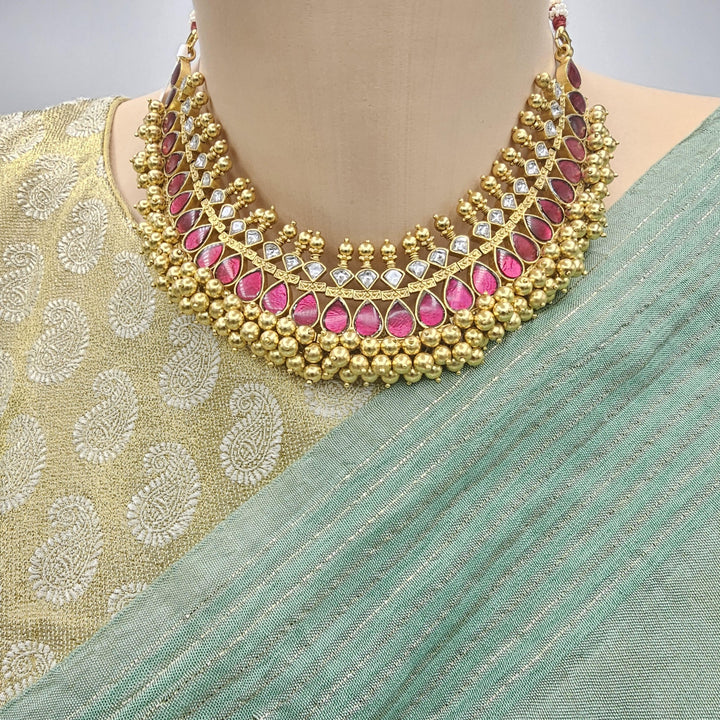 Kundan tussi necklace