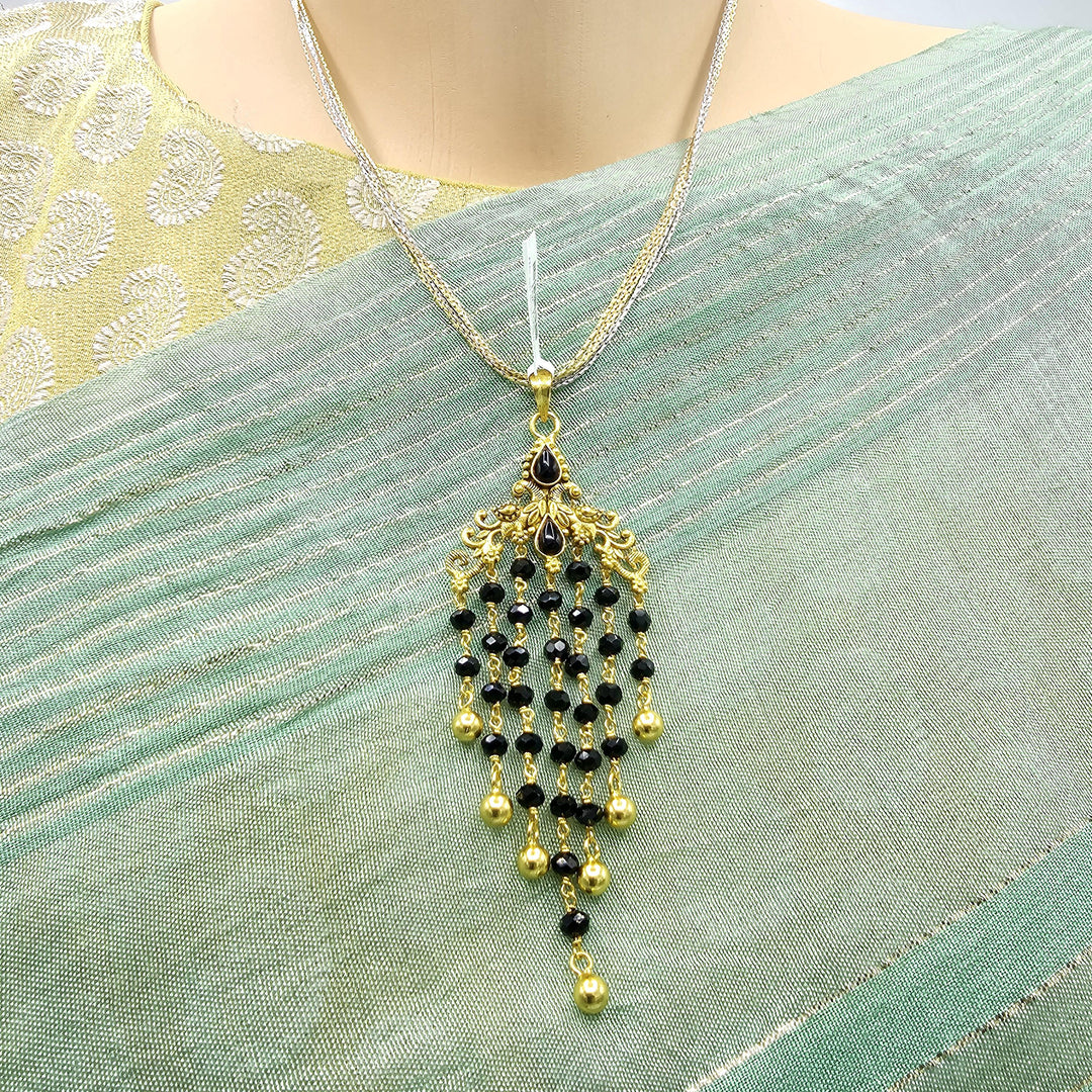 Black bEADS Pendant set