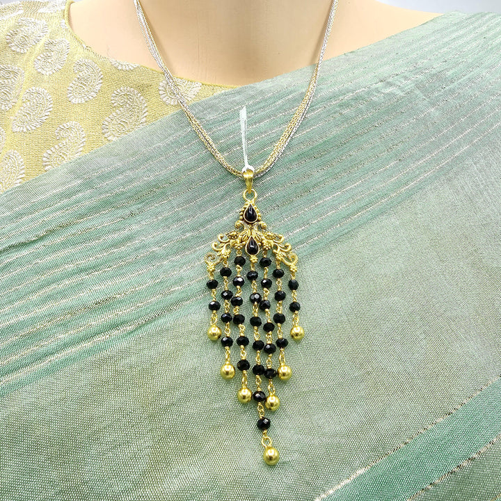 Black bEADS Pendant set