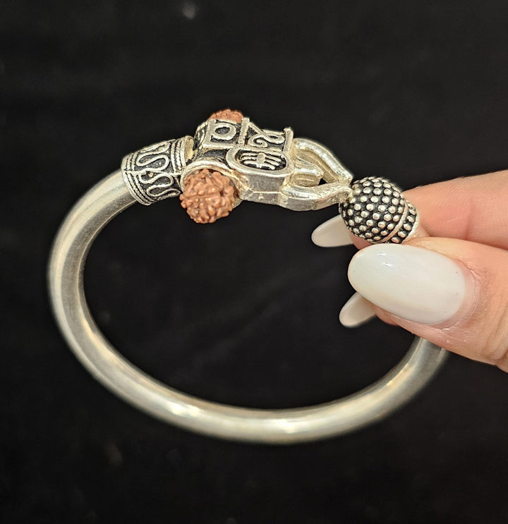 2.10 silver Mens kada