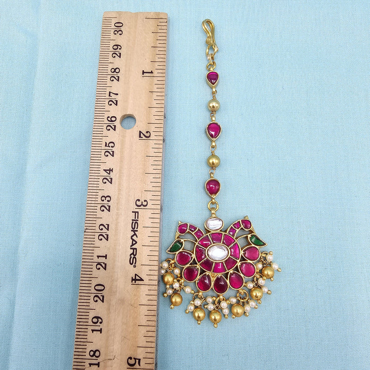 Pink kundan Tikka
