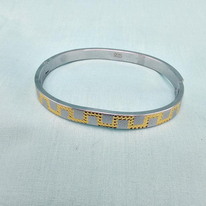 Mens square kada