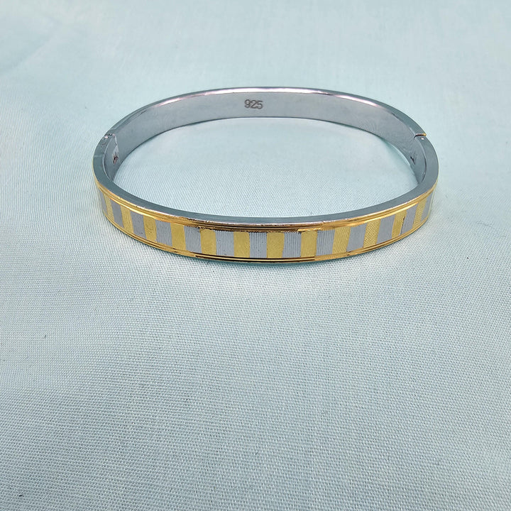 Mens square kada