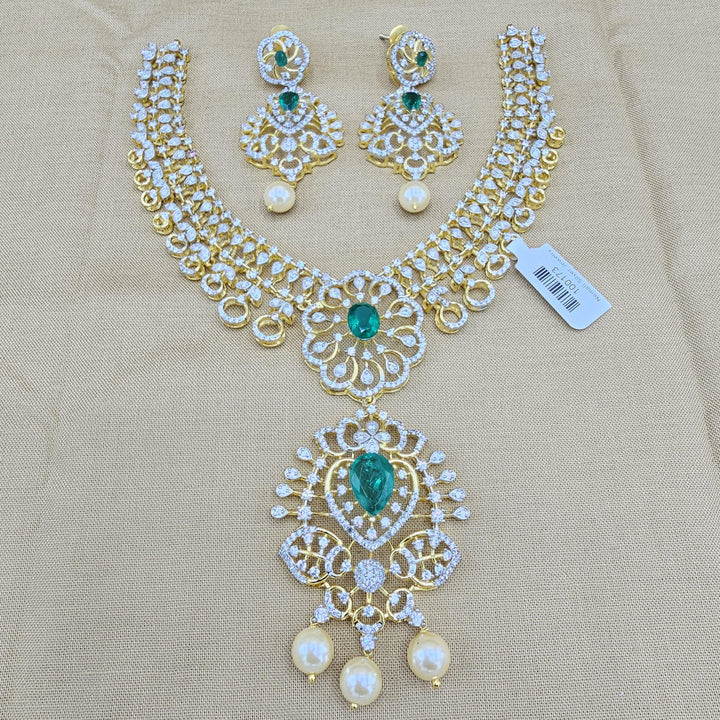 diamond Emerald necklace