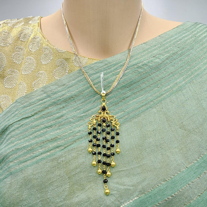 Black bEADS Pendant set