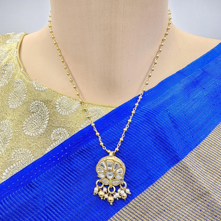 white Kundan pendant set