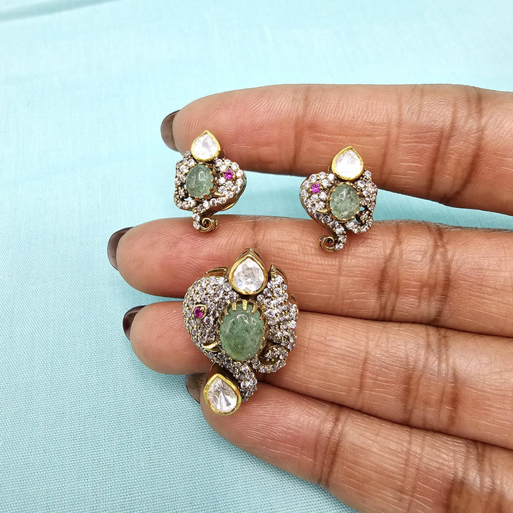 Mint green Moissanite set