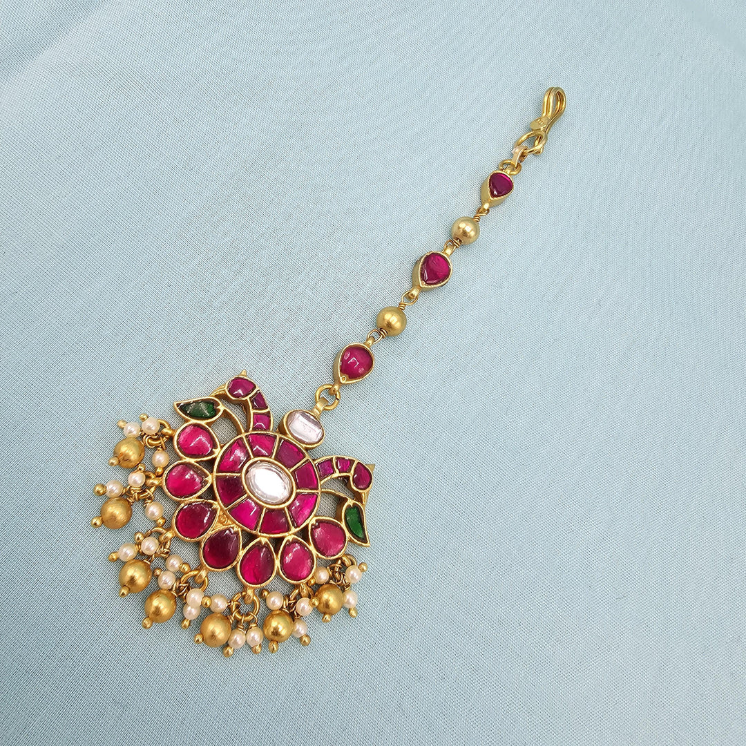 Pink kundan Tikka