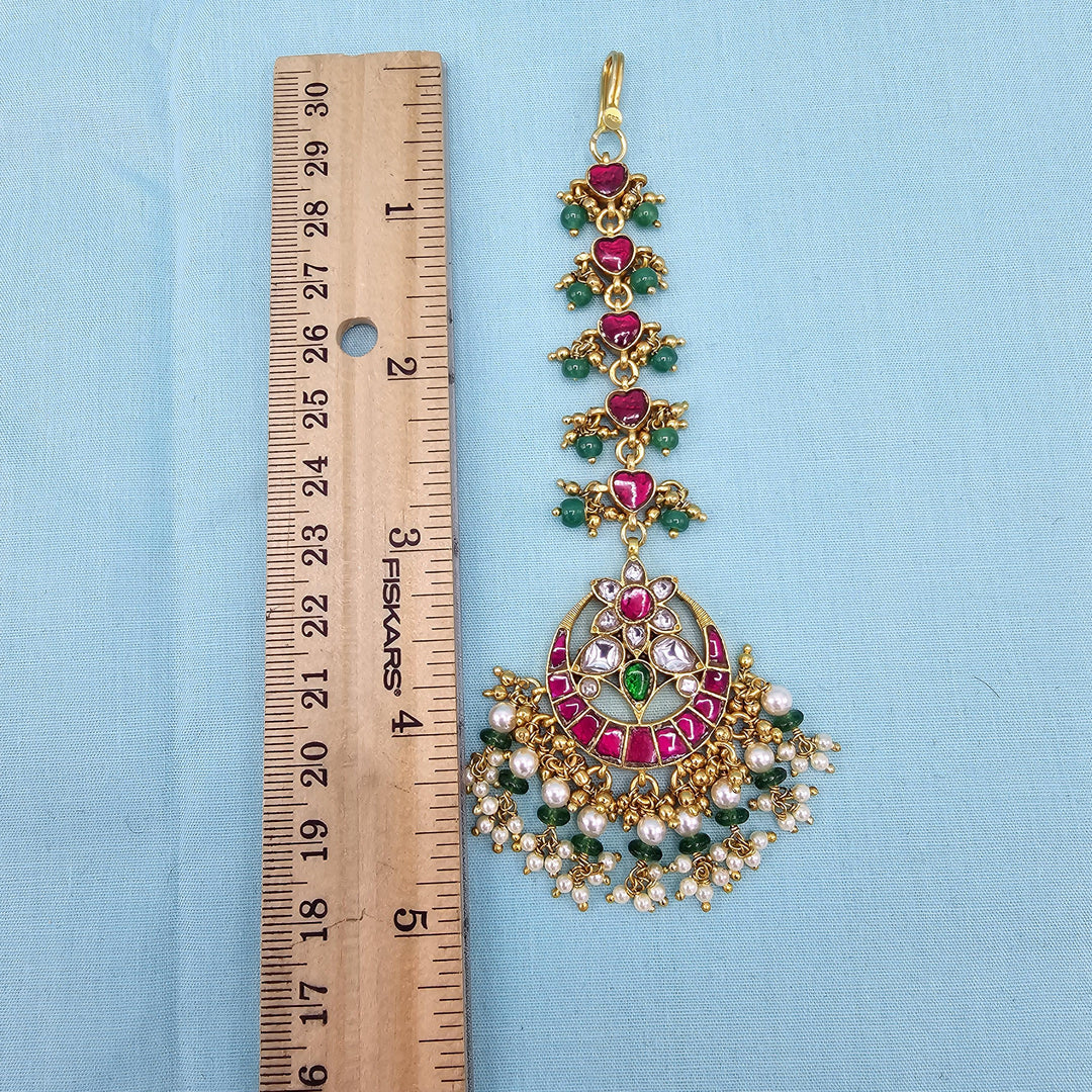 pINK & gREEN KundanS