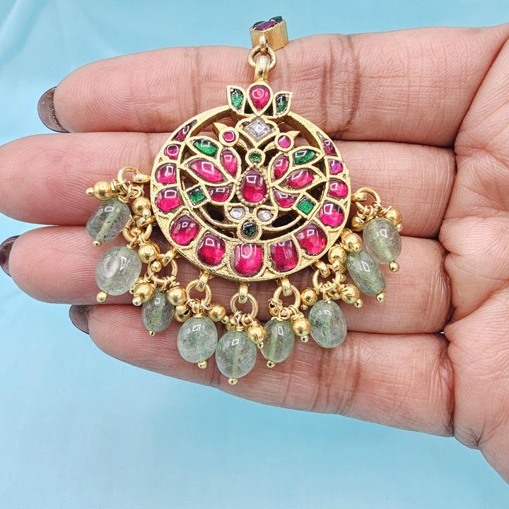 LIGHT GREEN Kundan