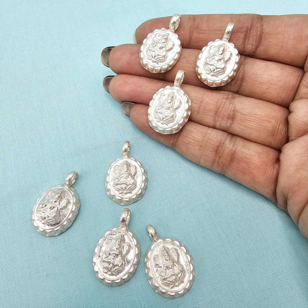 Silver Kids pendantS