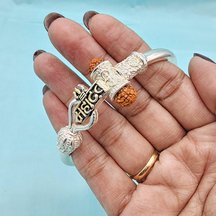 2.14 Rudraksha Mens kada