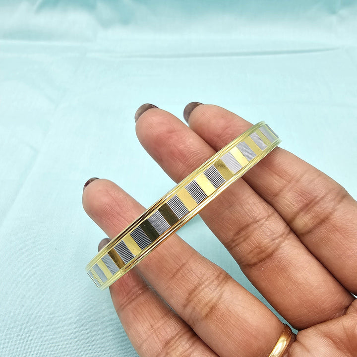 Mens square kada