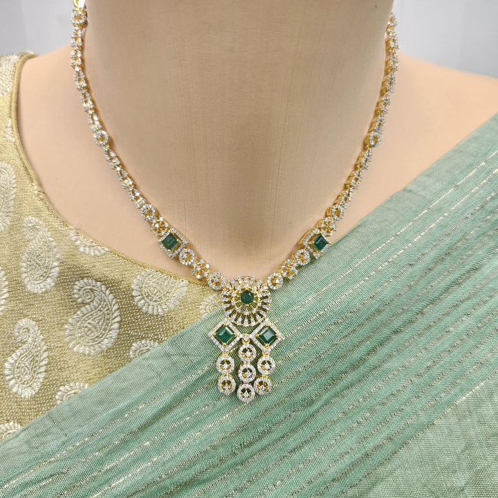 short Emerald necklace set