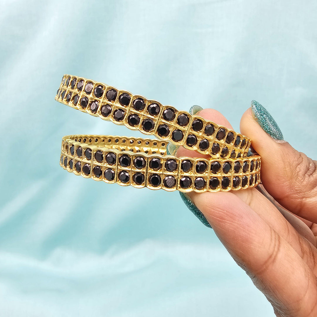 2.6 black Stone bangles