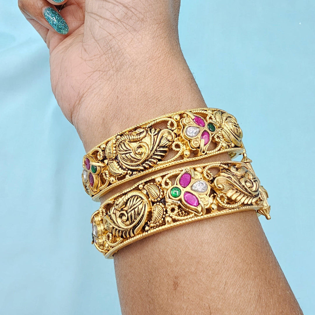 2.6 Silver Kundan nakshi