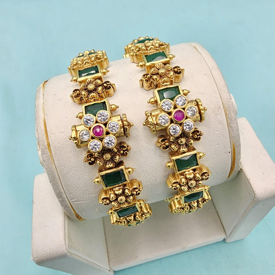 2.4 Sz Emerald nakshi bangles