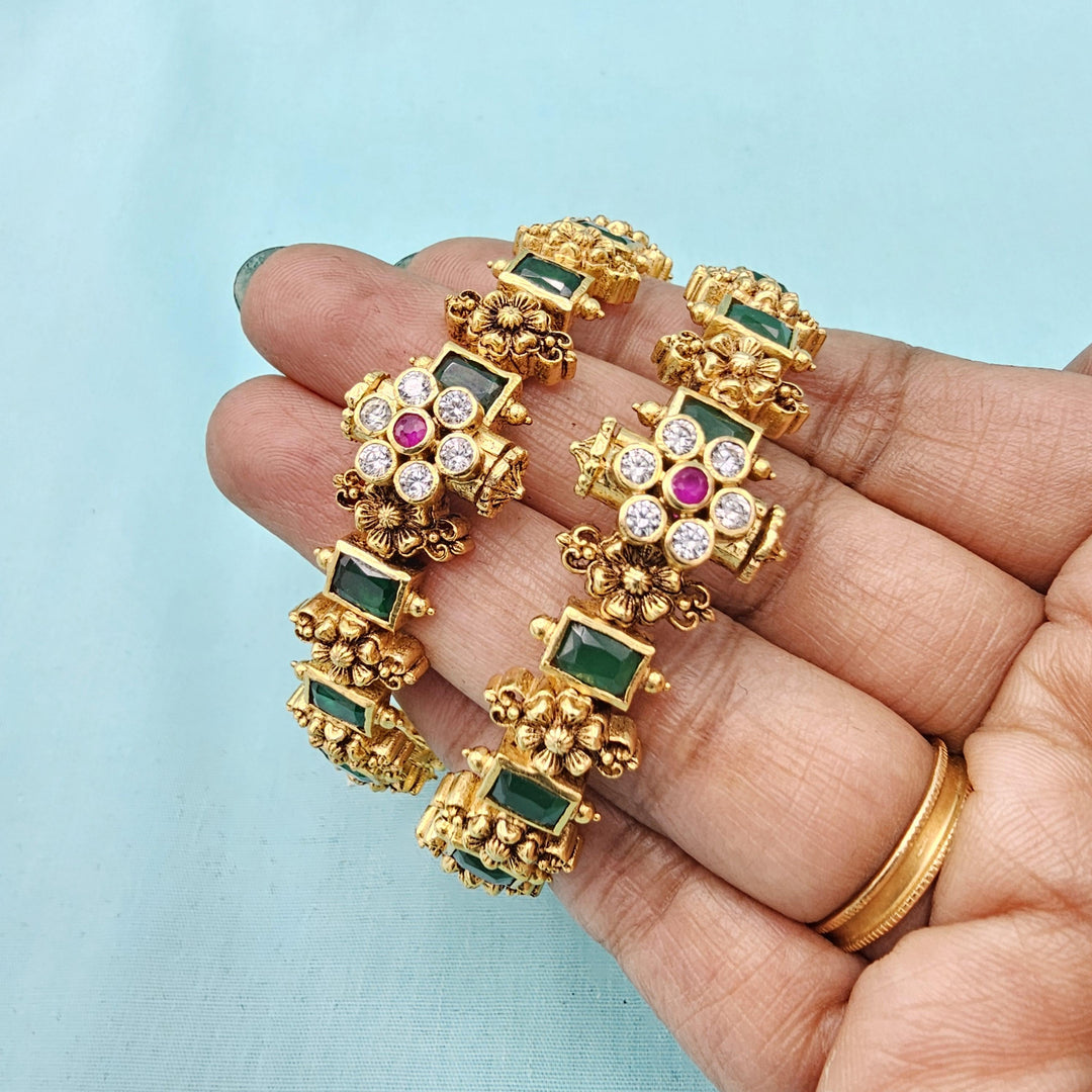 2.4 Sz Emerald nakshi bangles