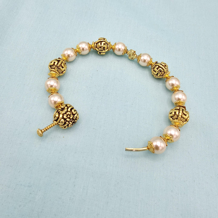 2.4 92.5 Silver Pearl bangles,