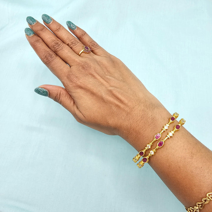 2.8 silver Pink stone bangles