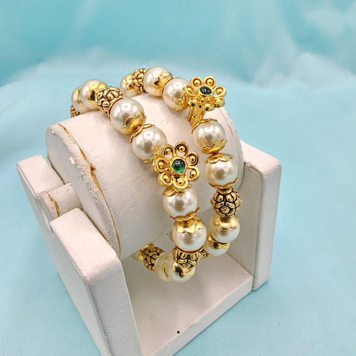 2.8 Silver Pearl bangles
