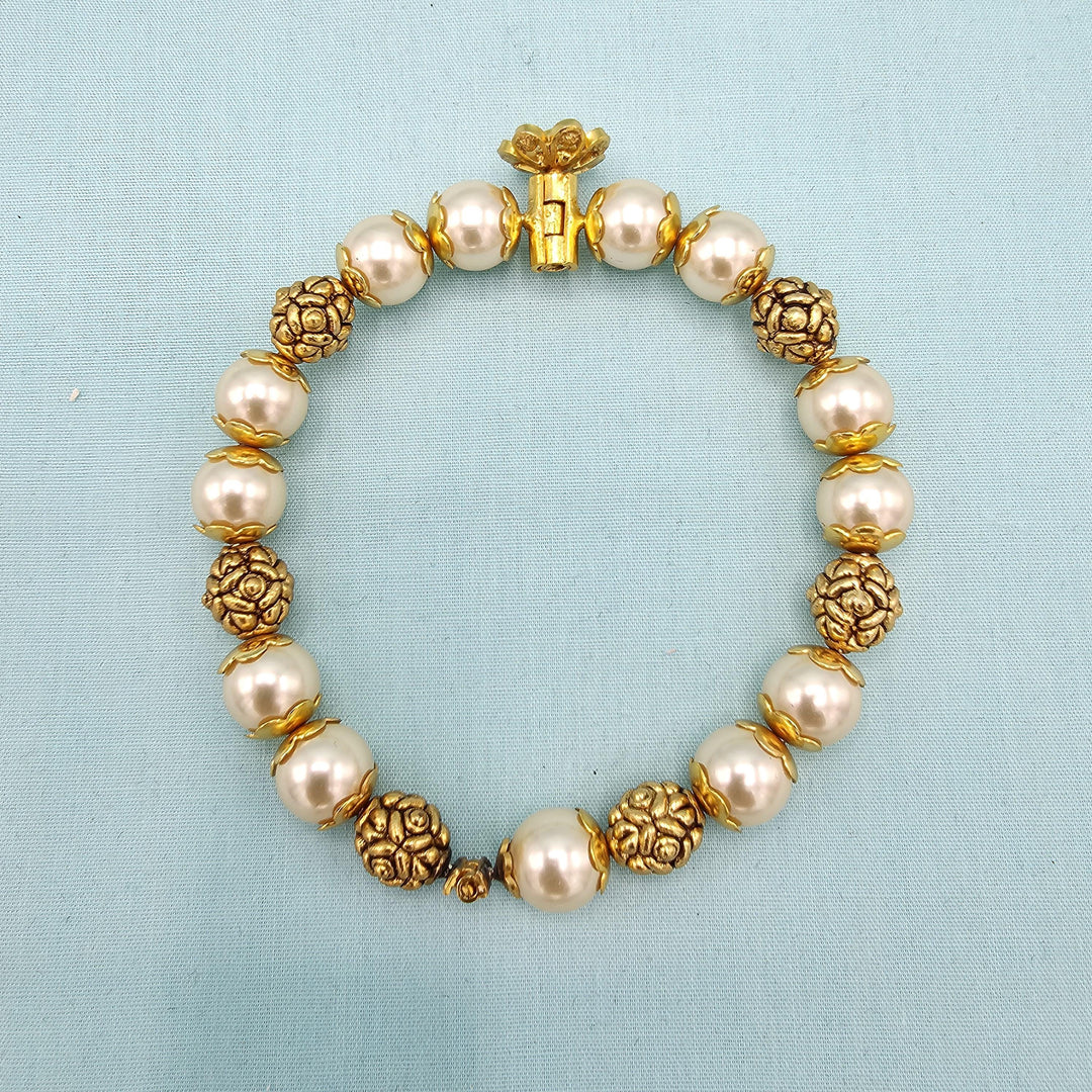 2.8 Silver Pearl bangles